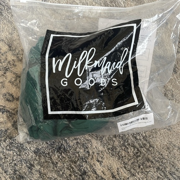 Hunter Milkmaid Robe - Picture 5 of 6